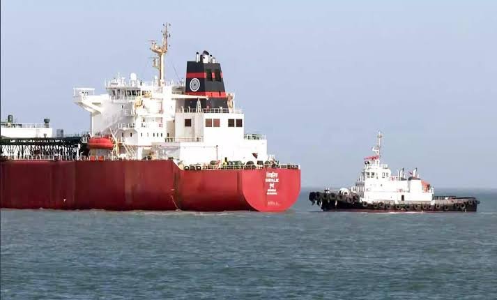 Middle East Tensions Surge as Donald Trump Threatens Immediate Hormuz Blockade