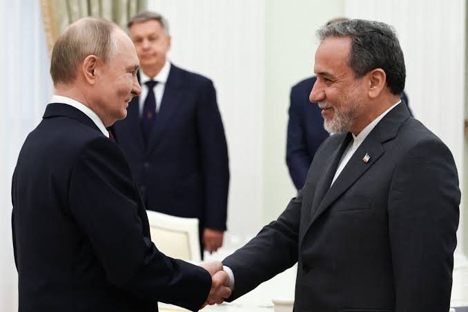 Iran’s Top Diplomat to Meet Vladimir Putin as US Peace Talks Stall
