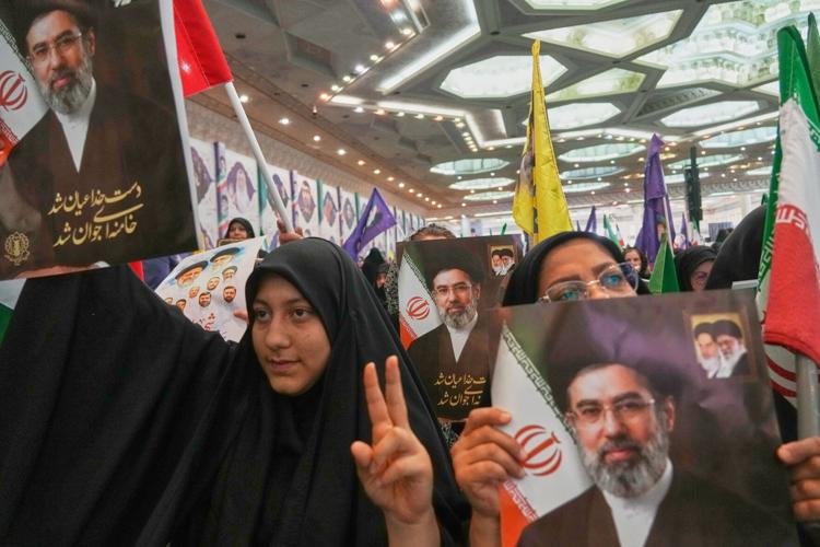 Emerging US-Iran Deal Could End War and Reopen Strait of Hormuz