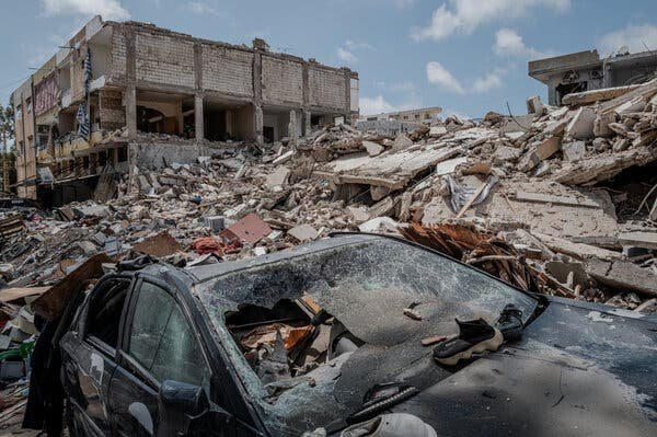 Fighting Escalates in Lebanon, Complicating U.S.-Iran Peace Talks