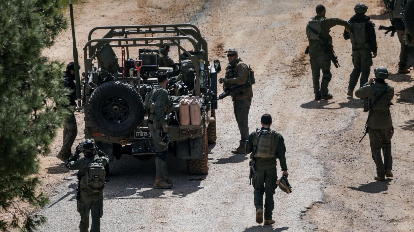 Israeli Strikes in Southern Lebanon Kill Seven Hezbollah Operatives Allegedly Transporting Weapons, IDF Says