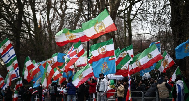 Anti-Regime Iranian Protesters Rally Outside U.S. Embassies Worldwide: Report