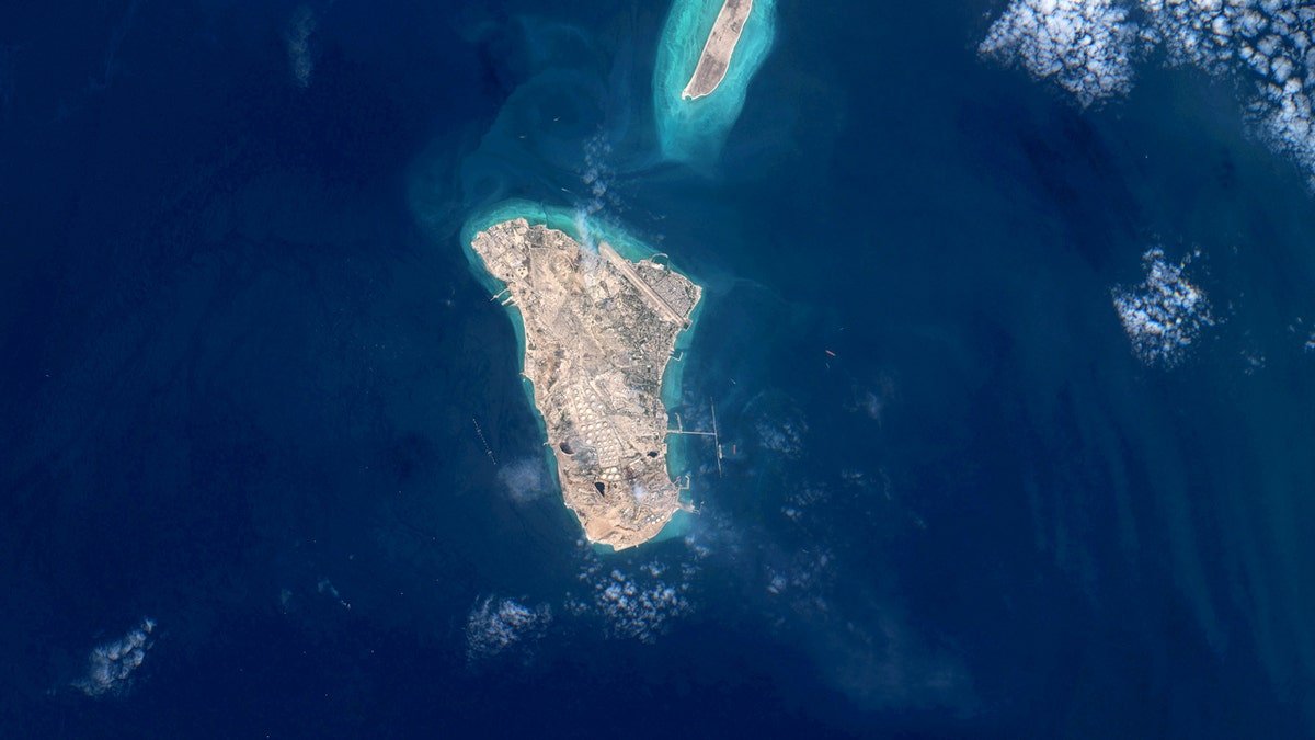 Trump Won’t Rule Out Seizing Kharg Island: What a U.S. Assault Could Look Like