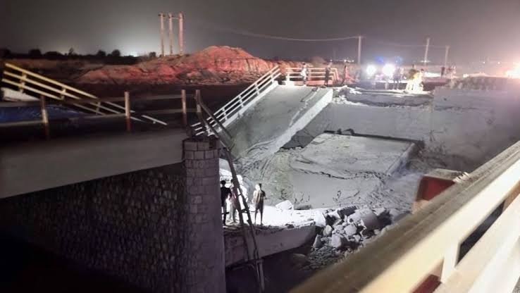 US Expands Strikes on Iran to Bridges and Airport as Conflict Escalates