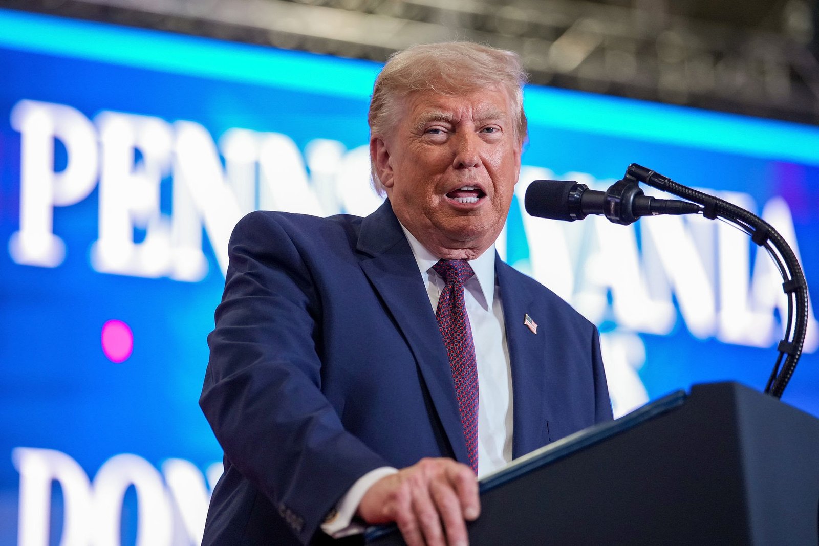 “Strike One Ship, and Iran’s Power Plants Will Be Destroyed” — Donald Trump’s Stern Warning!