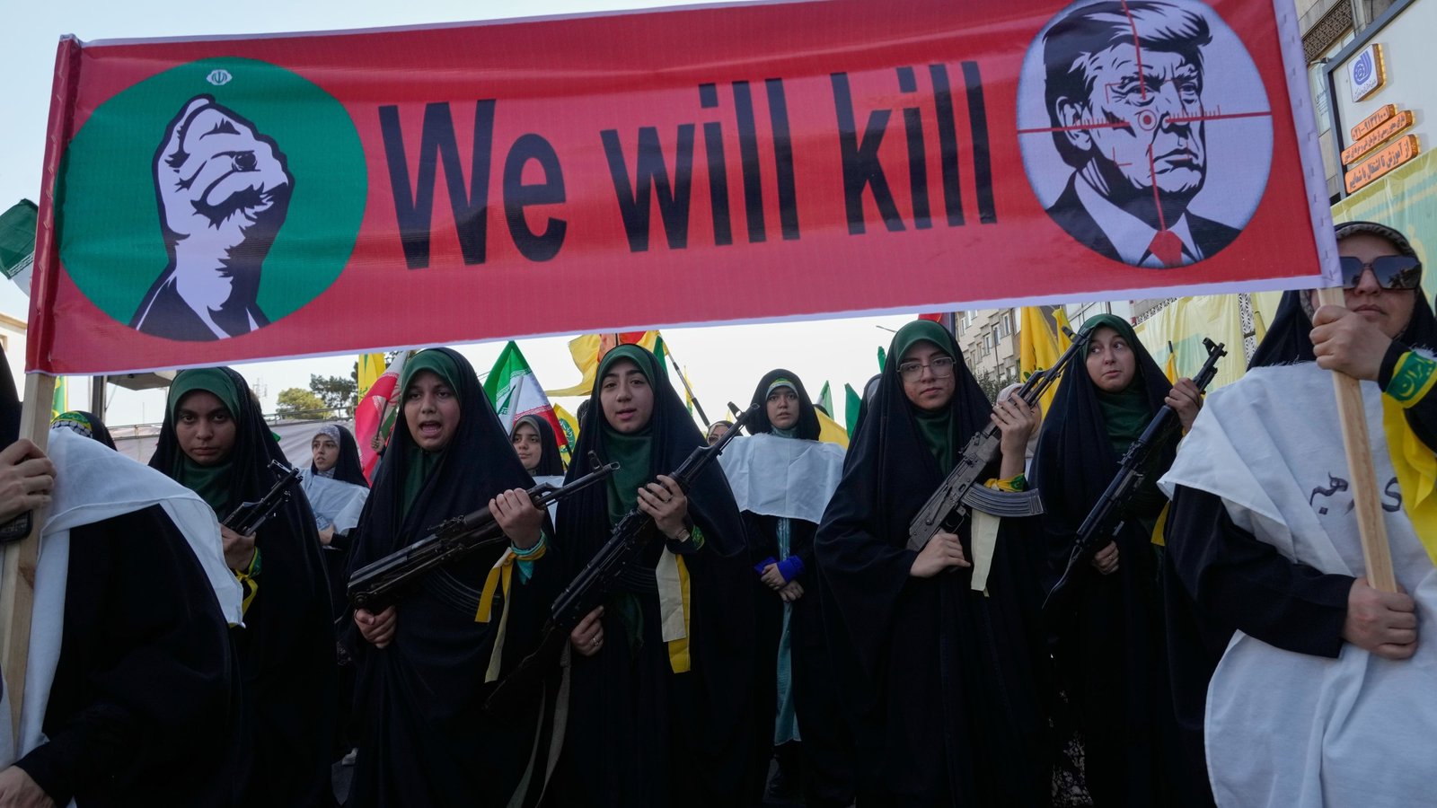 Iran Holds Biggest Rally Since War Began, More Than 600,000 Volunteers Register