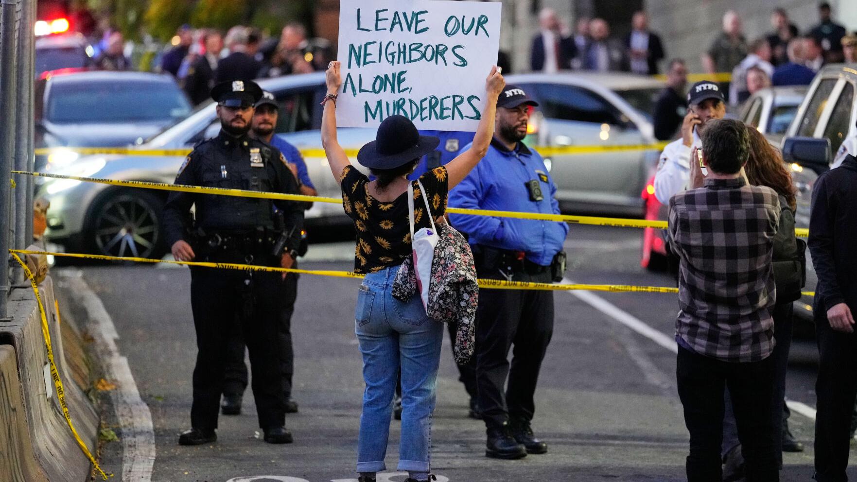 Dominican Man Shot by Immigration Agents During Arrest in New York City