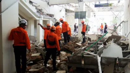 Indonesia Earthquake Kills 53, Thousands Evacuated as Aftershocks Hamper Rescue Efforts