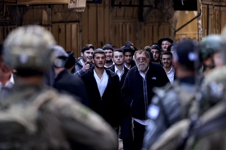 Israel Raids Hamas Command Center at Gaza Hospital, Arrests 240 People