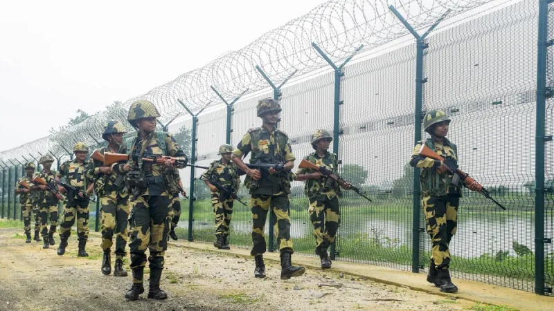 New Dispute Over Barbed Wire Fencing at India-Bangladesh Border, Call for Review of Border Agreements