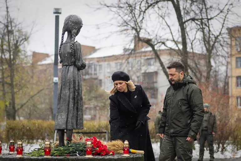 Day 1,004 of the Russia-Ukraine War: Zelensky Commemorates Holodomor and Expresses Hope for War's End