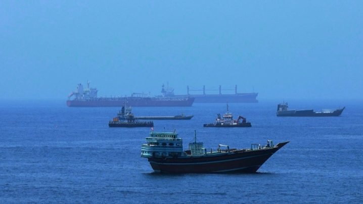 ট্রাম্প-নেতানিয়াহু না সরলে হরমুজ বন্ধ রাখার হুঁশিয়ারি ইরানের