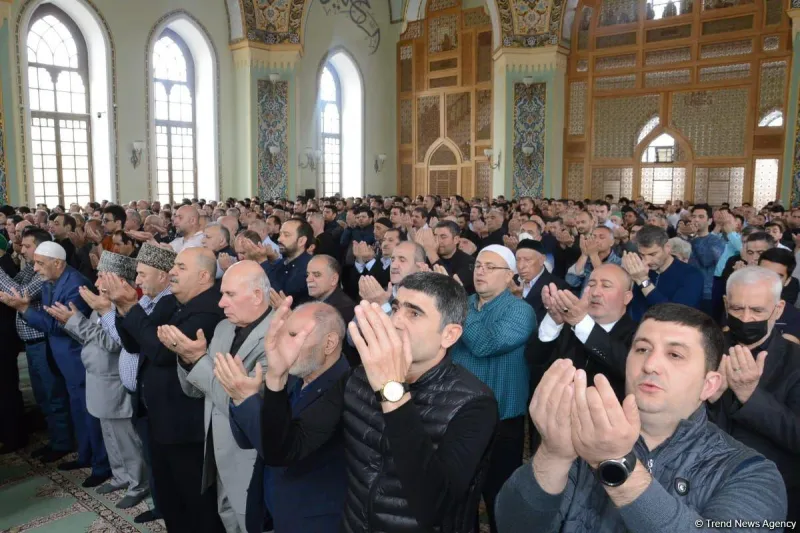 Ramadan in Azerbaijan: A Unique Blend of Religious Prayer, Social Harmony, and Self-Restraint