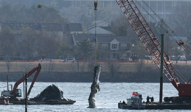 Washington Plane and Helicopter Collision: 67 Bodies Recovered, Investigation Ongoing to Identify Victims