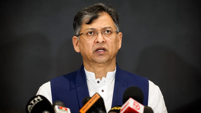 বেনজীরের জামিন বাতিলে ইউএইতে ল ফার্ম নিয়োগ: স্বরাষ্ট্রমন্ত্রী