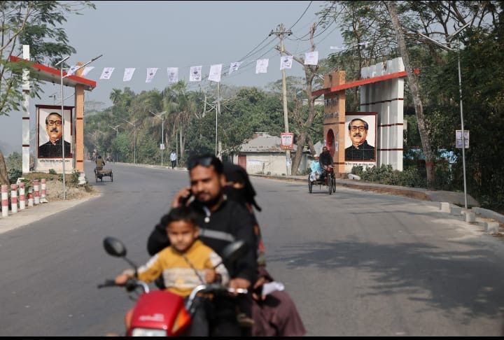 গোপালগঞ্জে এক দিনেই আওয়ামী লীগের ৫১ নেতাকর্মীর পদত্যাগ