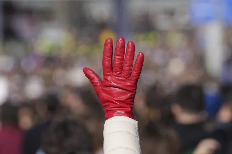Serbia’s Prime Minister Resigns – Milos Vucevic Appeals for Calm Amidst Anti-Corruption Protests