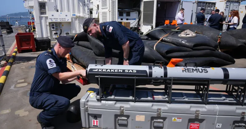 British Navy Prepares Mine-Clearing Mission in Strait of Hormuz Amid Iran Deal Hopes