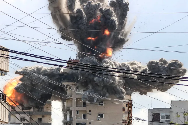 Israel–Lebanon Ceasefire Begins as Trump Signals Possible Iran Talks Over Weekend