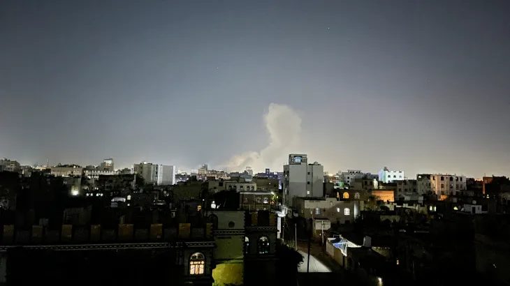 Israeli military bombs Yemen’s Hodeidah port a day after missile strike near Tel Aviv airport
