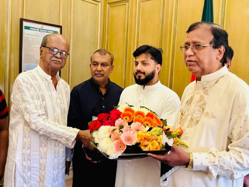 খোকা–সালাম ধারাবাহিকতার নতুন অধ্যায়, সহযোগিতার আশ্বাস ইসরাক হোসেনের
