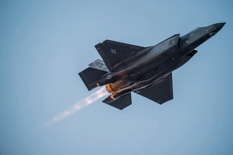 U.S. and Israeli Air Forces Intensify Strikes Inside Iran