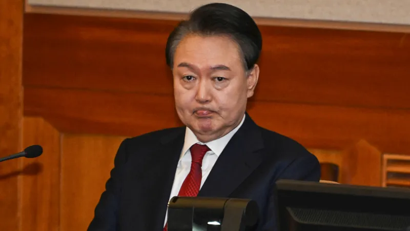 Sudden Announcement of Presidential Election Date in South Korea Amidst Political Turmoil