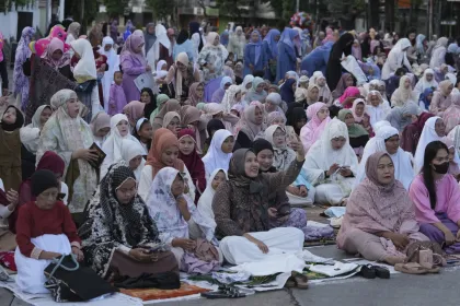 Eid al-Fitr Celebration in Indonesia: Men, Women, and the Young and Elderly Unite - Eid Prayers in Jakarta