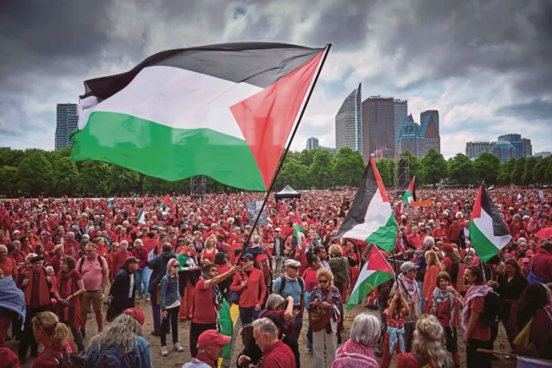 Mass Rally in The Hague Against Israeli Attacks in Solidarity with Palestine Draws Over 100,000 Participants