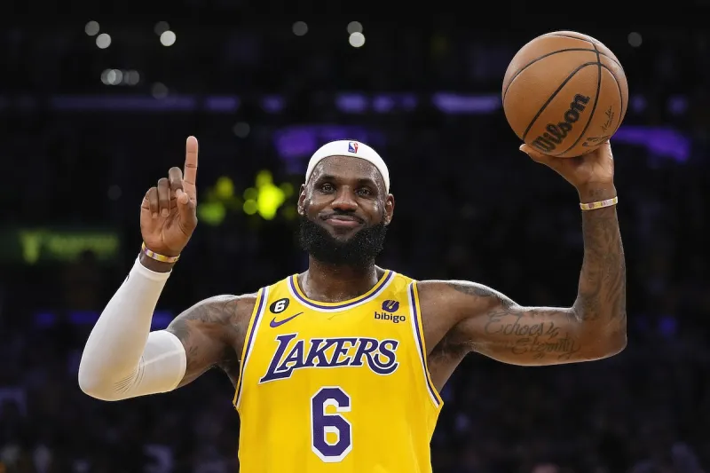 LeBron James Breaks 35-Year-Old Abdul-Jabbar Record to Make New History