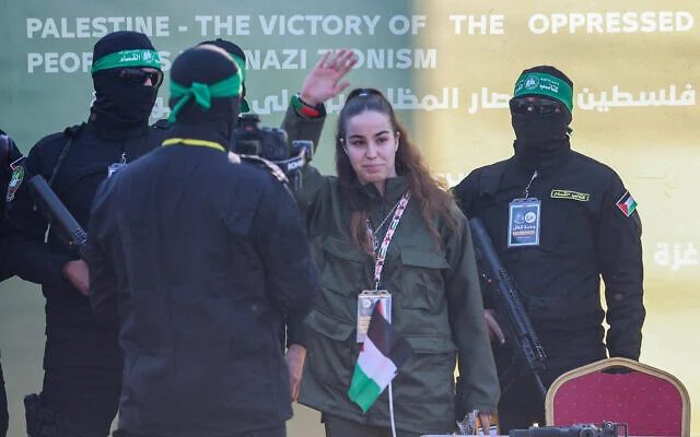 Four Israeli Female Soldiers Released in Gaza, 110 Palestinians to Be Freed Today