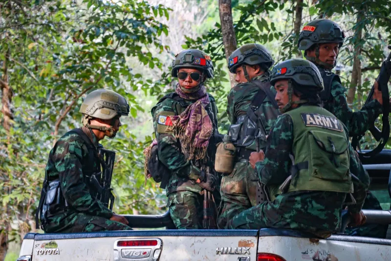 Myanmar's Chin State: Junta Forces Retreat Amidst Intense Clashes with Rebels, Facing Airstrikes and Modern Weaponry