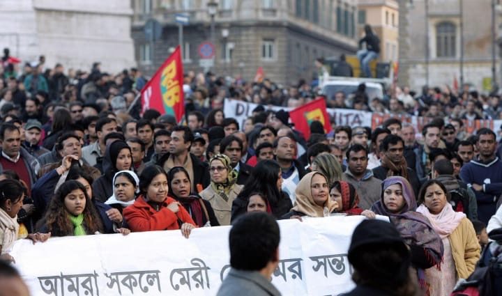 ইতালিতে বৈধপথে বাংলাদেশিদের জন্য বড় সুযোগ, পরিবারসহ বছরে প্রায় ১২ হাজার যাওয়ার সম্ভাবনা