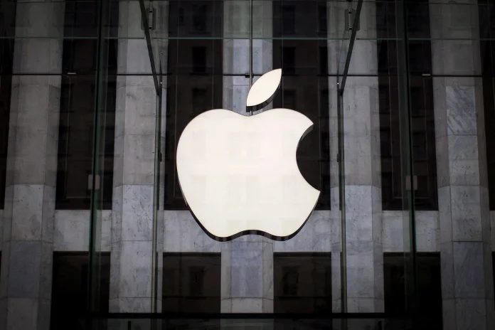 Apple faces a lawsuit in the United States over allegations of monopolistic practices in the smartphone market and stifling competition from competitors