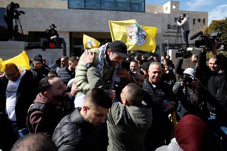 Palestinian Prisoners Released from Israeli Jails Return to Loved Ones, Celebrations in Ramallah