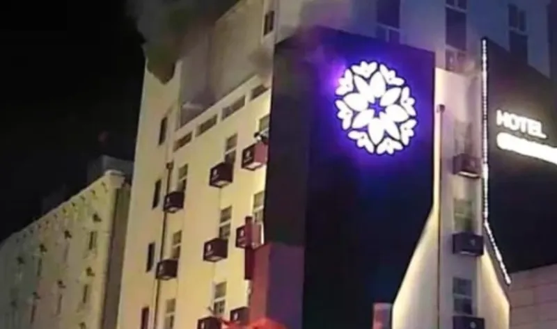 লারেডোর হোটেলে ভয়াবহ আগুন, ৯৪ অতিথিকে সরানো হলো, ধোঁয়ায় চারজন হাসপাতালে