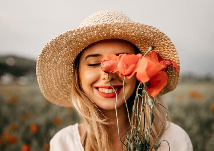 Women Fashion Reporter Post