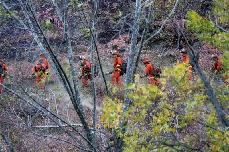 Inmates Risking Lives to Control Wildfires in California, Earning Just $30 Sparks Debate