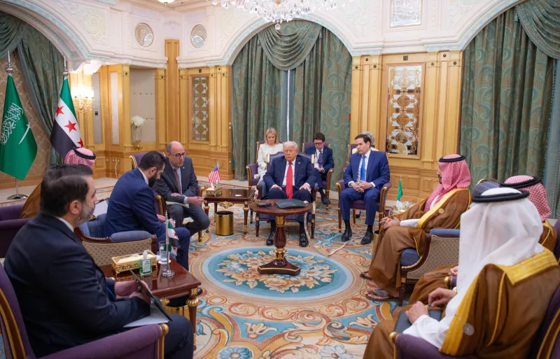 Historic Dialogue After 25 Years: Syrian President Meets U.S. President at High-Level Summit in Riyadh, Saudi Arabia