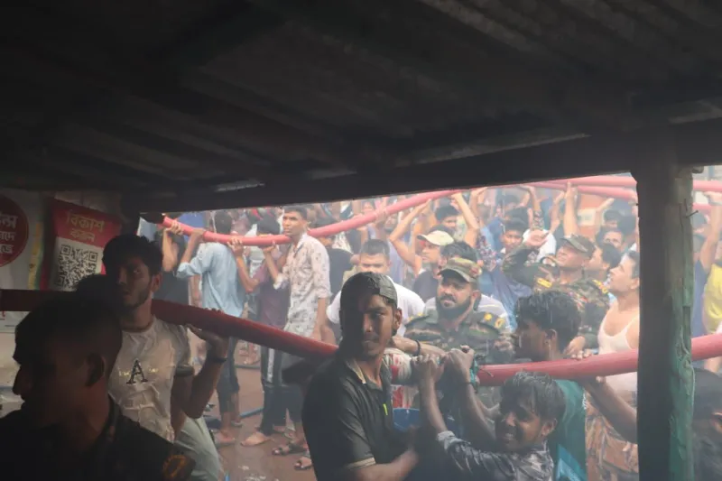 লংগদুতে ভয়াবহ অগ্নিকাণ্ডে সেনাবাহিনীর তৎপরতায় রক্ষা পেল মাইনি বাজার