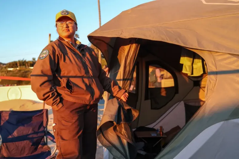Los Angeles Wildfire: Thousands of Firefighters Fight the Blaze, 5,000 Camped at Malibu Beach for Rest