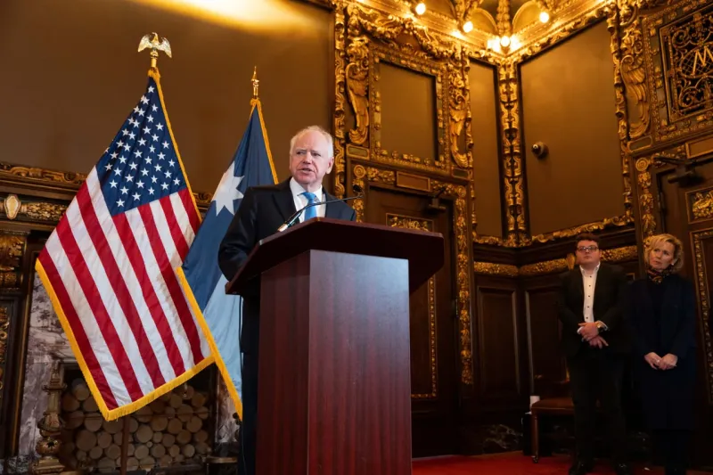 Trump, Minnesota Governor Walz Agree to Strengthen Crime Cooperation