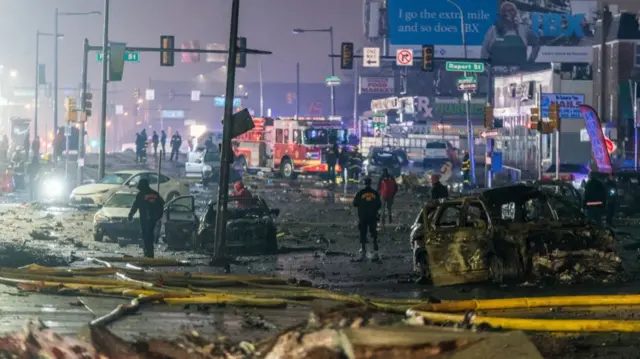 Six passengers killed in Philadelphia plane crash, several buildings catch fire
