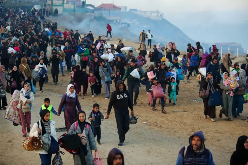 Nearly 300,000 Palestinians Return to Their Homes in Northern Gaza, Overwhelmed with Joy and Tears Amidst Ruins