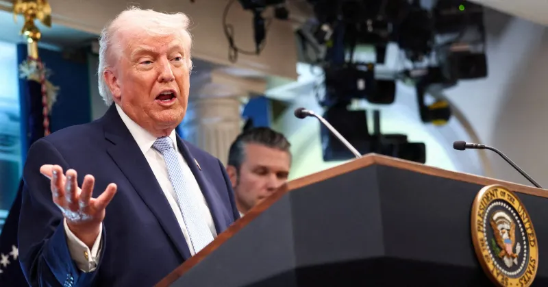 Trump Says U.S. to Charge 20% Fee for Strait of Hormuz Transit, Reinstate Iran Blockade