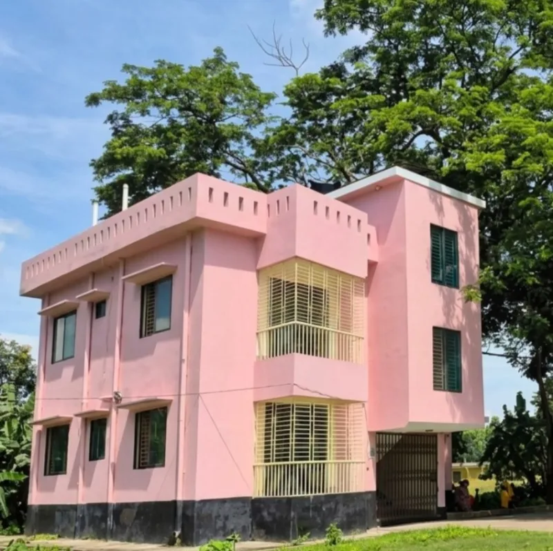 সত্যজিৎ রায়ের পৈতৃক ভিটায় ৭০ লাখ টাকার অতিথিশালা, ১৪ বছরেও থাকেনি কেউ