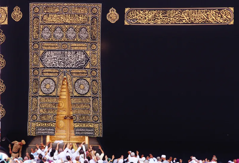 Formal Preparations for Hajj 2025 Begin with the Raising of the Kiswa of the Holy Kaaba
