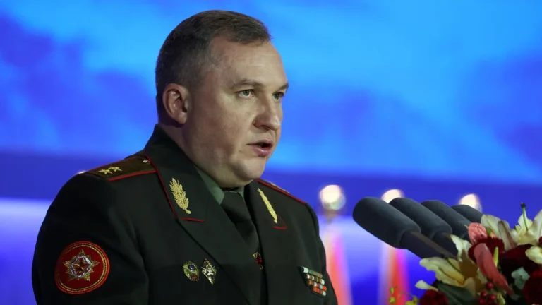 Military doctrine involving nuclear weapons