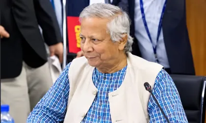 নিউইয়র্ক বিমানবন্দরে ড. ইউনূসকে অপদস্থ করার অভিযোগ, এবার আইনি পদক্ষেপের পথে সরকার