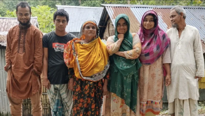 কুড়িগ্রামে একই পরিবারের ছয়জন মানসিক অসুস্থ, অভাবে চিকিৎসাহীন জীবন কাটছে মায়ের সংসারে
